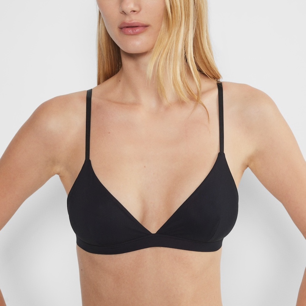 ISO Aritzia Talula Triangle Bralette NWT Size Medium in ANY COLOUR